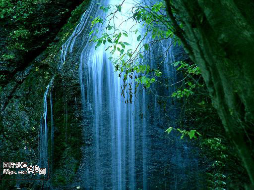 PS简单方法把春天风景照转成红叶秋天效果