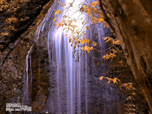 PS简单方法把春天风景照转成红叶秋天效果