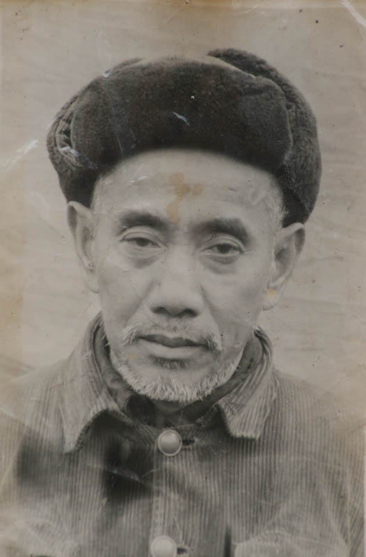 PS老照片修复教程：磨皮调色还原黑白旧照片